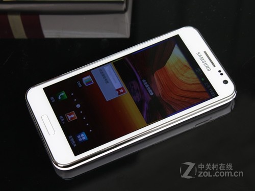三星 E120L 白色 外观图 三星 E120L 白色 外观图