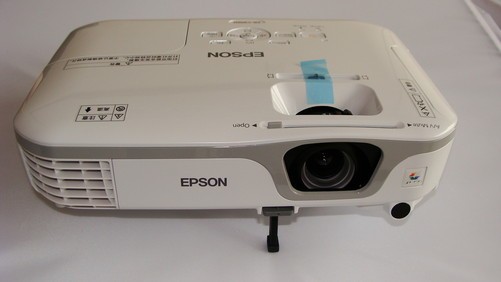 新品便携投影 爱普生eb-c30xh售5600元