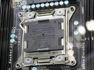 Computex2011ƣX79+Сͻ糱