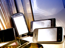 2011���ϰ����й�3G�ֻ��г��о�����(���)