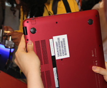 HP ENVY UltraBook��red bottom��